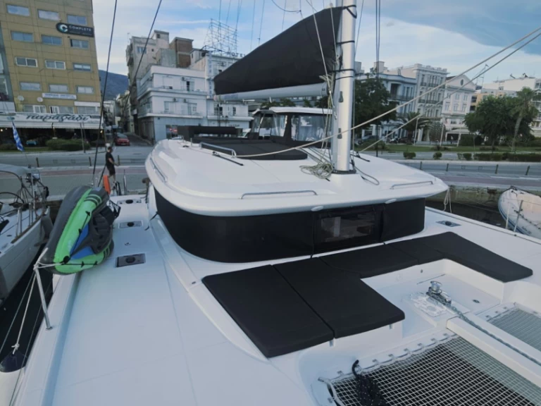 Noleggiare una Lagoon Lagoon 43 a Volos