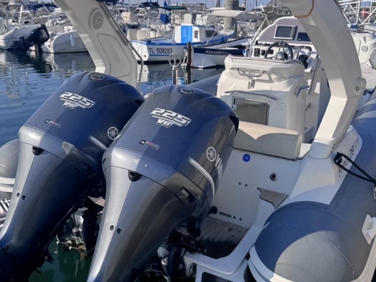 Noleggio Gommone con o senza skipper Nuova Jolly a Saint-François