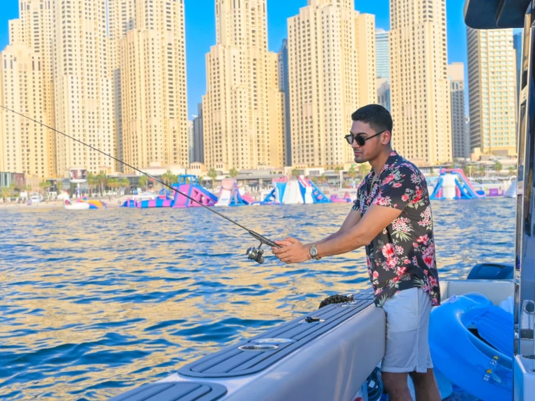 Catamarano a noleggio a Dubai al miglior prezzo