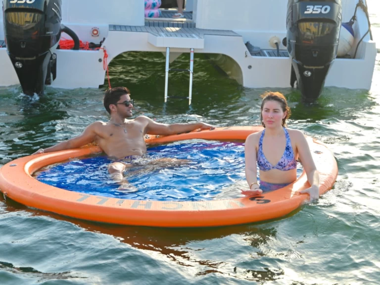 Catamaran 50 ft da affittare a  Dubai