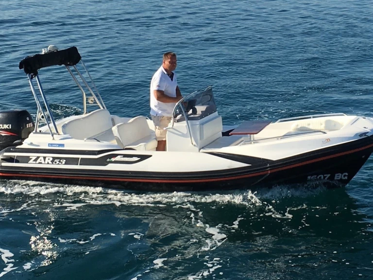 Gommone a noleggio a Port de Pollença al miglior prezzo