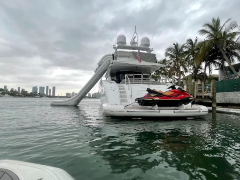 Noleggio Yacht di lusso con o senza skipper Leopard a Miami Beach