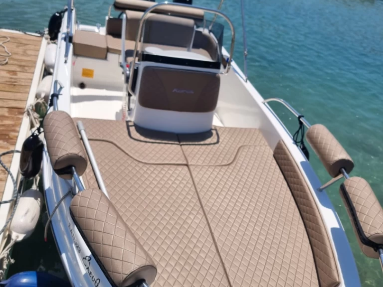 Noleggio a Agios Nikolaos – Karel F17 su SamBoat