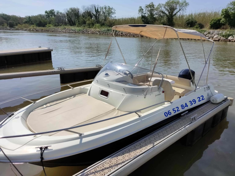 Jeanneau Cap Camarat 635 WA da affittare a  Hyères