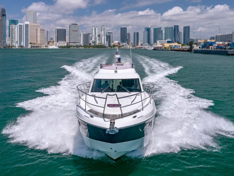 Yacht di lusso a noleggio a Miami Beach al miglior prezzo