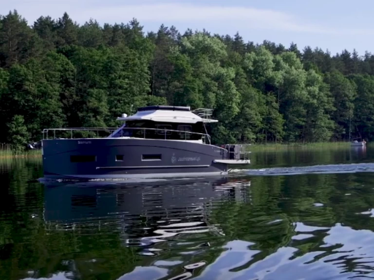 Noleggio Yacht di lusso Cobra Yachts con patente nautica