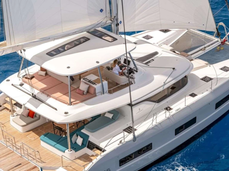 Noleggio Yacht di lusso a Néa Péramos – Lagoon LULU