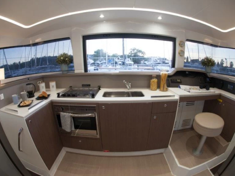 Noleggio Catamarano Bali con patente nautica