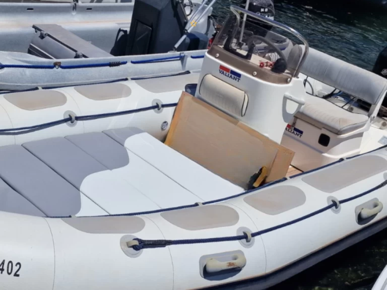 Noleggio a Galéria – Valiant DR 520 su SamBoat