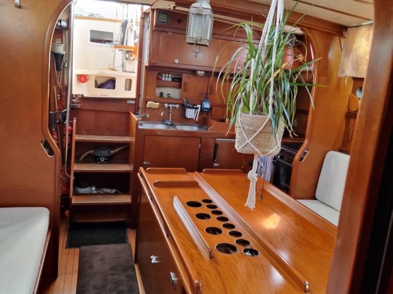 Noleggio Barca a vela con o senza skipper Amel a Santa Maria Poggio