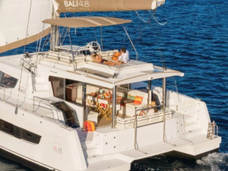 Noleggiare una 15 BALI 4.6 TEN a Ajaccio