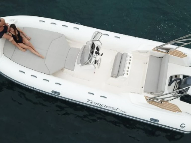 Noleggio Barca a motore con o senza skipper Capelli a Arzon