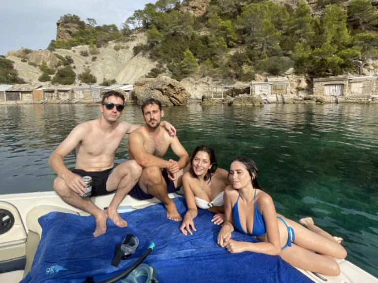 Noleggio a Sant Antoni de Portmany – Sea Ray Sea Ray 220 Select su SamBoat