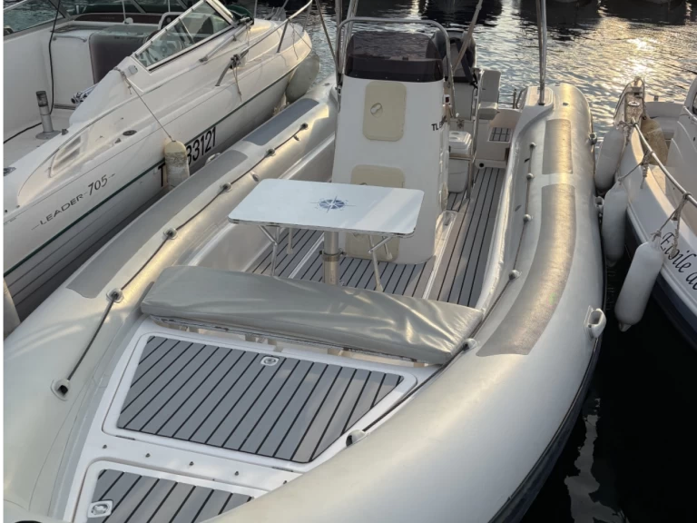Valiant Valiant 760 Sport da affittare a  Cavalaire-sur-Mer
