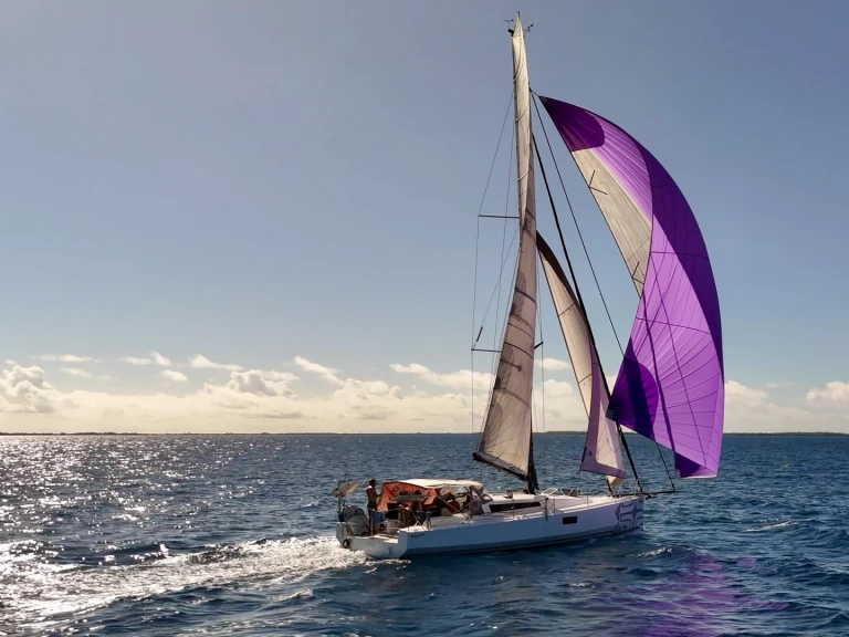 Noleggio Barca a vela Pogo Structures con patente nautica