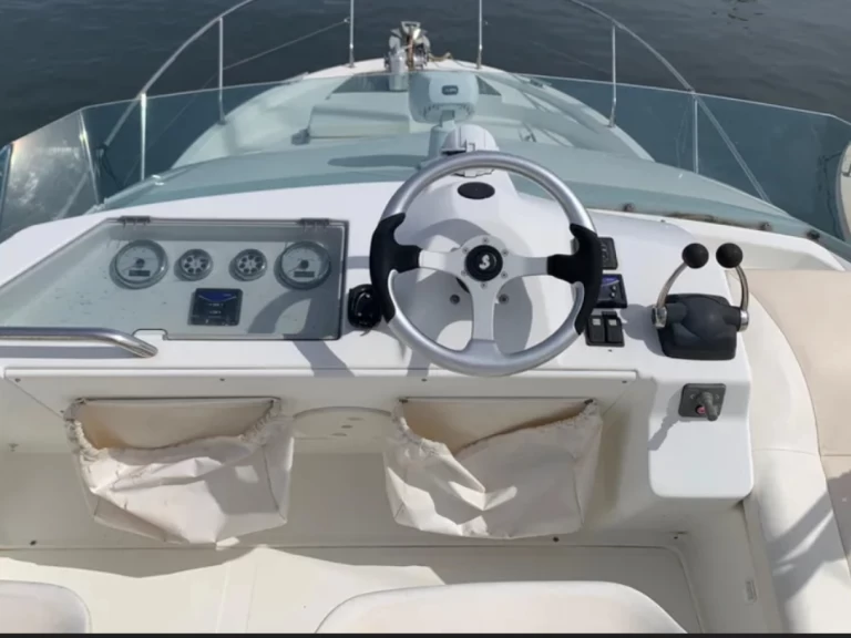 Noleggio Barca a motore a Roses – Bénéteau Antares 10.80 Fly