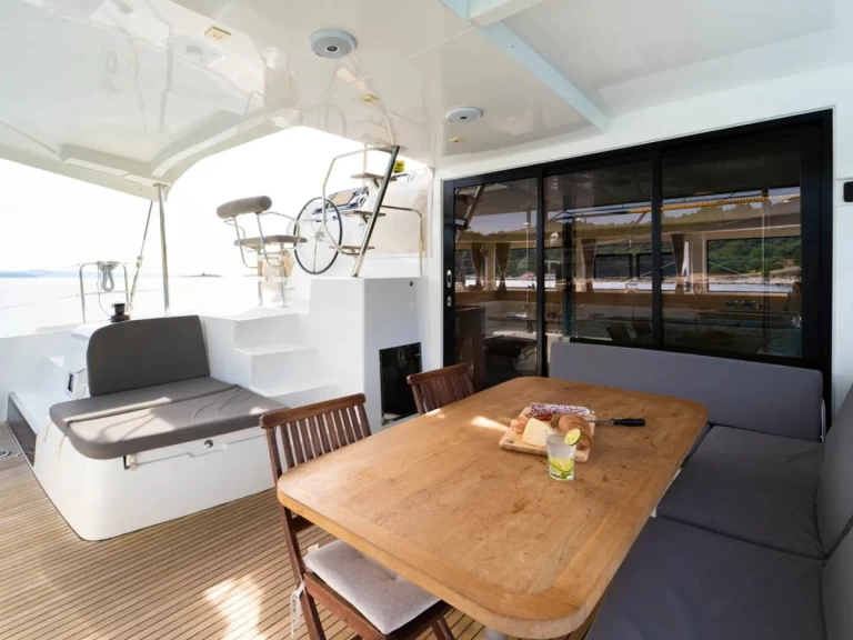 Noleggio Catamarano con o senza skipper Lagoon a Pola