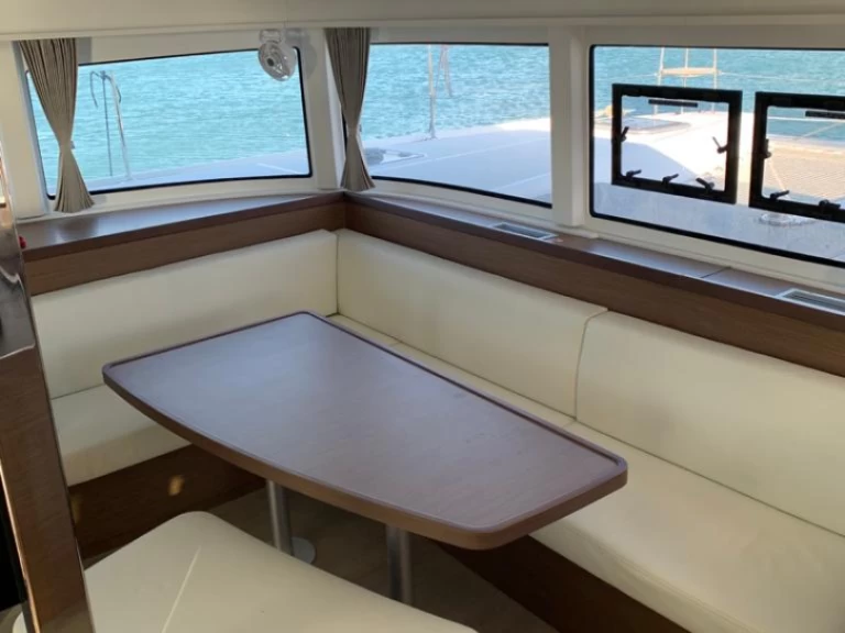 Noleggio barche Lagoon Lagoon 42 a Sámi su Samboat