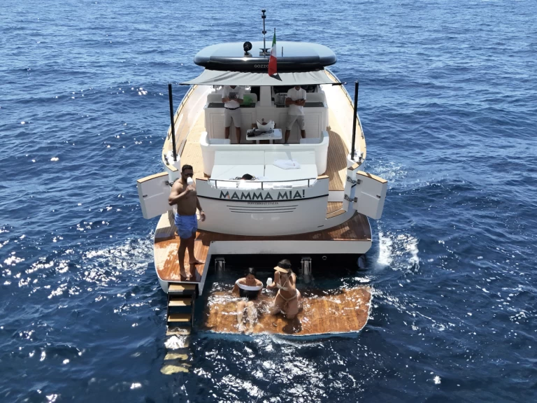 Noleggio Barca a motore con o senza skipper Apreamare a Napoli