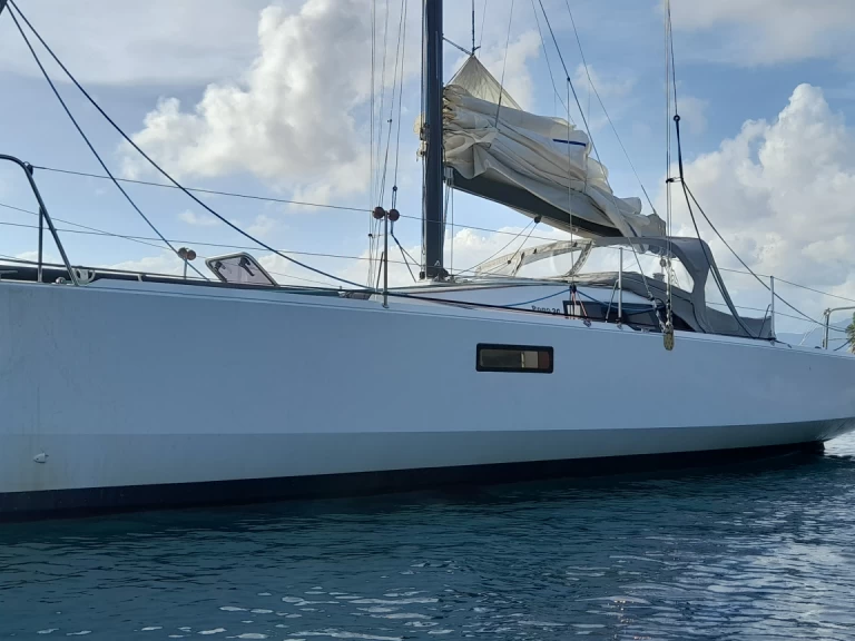 Noleggio barche Pogo Structures Pogo 30 a Port de Fort-de-France su Samboat