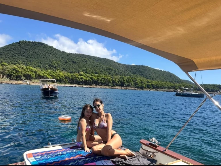 Barca a motore a noleggio a Salerno al miglior prezzo