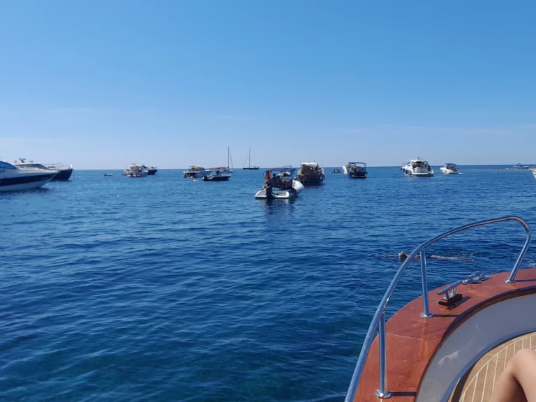 Noleggiare una fratelli mileo Gozzo Campano Sport Cruiser  a Salerno