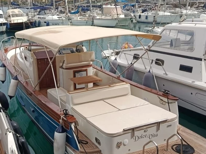 Noleggio a Salerno – fratelli mileo Gozzo Campano Sport Cruiser  su SamBoat