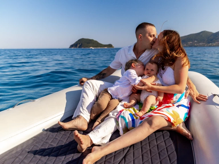 Noleggio Gommone a Zante – Bsc BSC 61