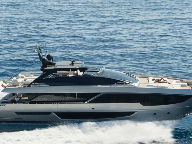 Noleggio Yacht di lusso con o senza skipper Riva a Mandelieu-la-Napoule