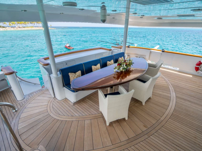 Noleggio Yacht di lusso Trinity con patente nautica