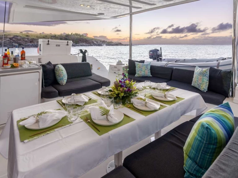 Yacht di lusso a noleggio a Isole Vergini Britanniche al miglior prezzo