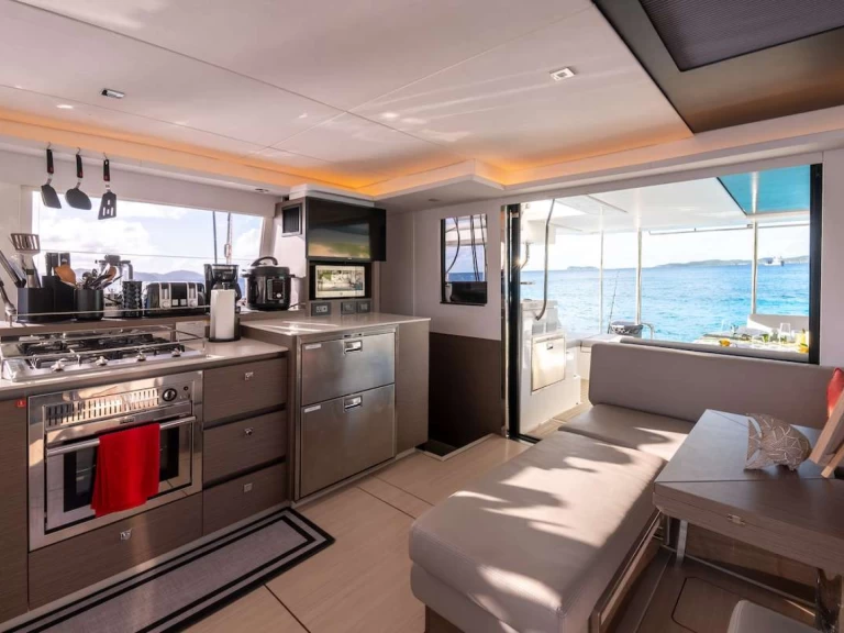 Yacht di lusso a noleggio a Isole Vergini Britanniche al miglior prezzo