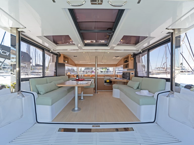 Catamarano a noleggio a Deme of Volos al miglior prezzo