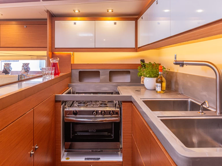 Noleggio Barca a vela a Palermo – Dufour Dufour 530