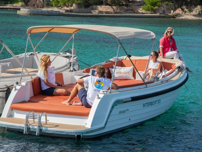 Noleggio barche Port de Pollença economico Intender 820