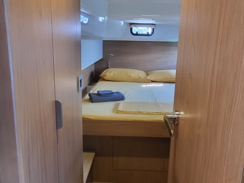 Noleggio barche Procida economico Bali Catsmart