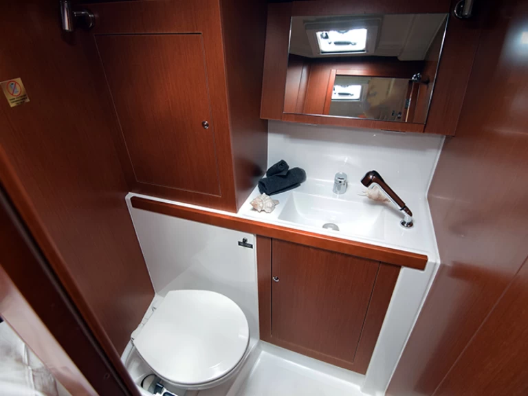 Noleggio Barca a vela con o senza skipper Bénéteau a Álimos