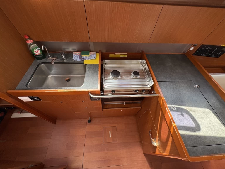 Noleggio Barca a vela Bénéteau con patente nautica