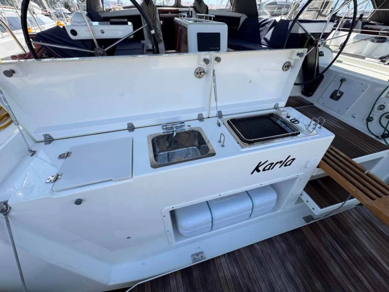 Noleggio a Spalato – Dufour Dufour 430 su SamBoat