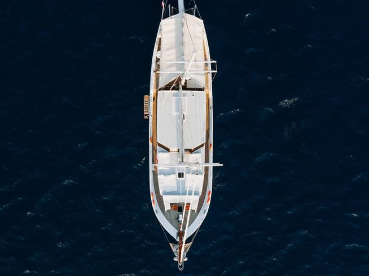 Custom Made Beyaz Lale da affittare a  Kos