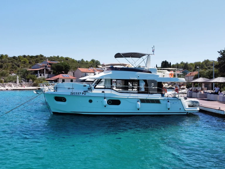 Noleggio Yacht di lusso a Zaravecchia (Biograd) – Bénéteau Swift Trawler 41 Fly