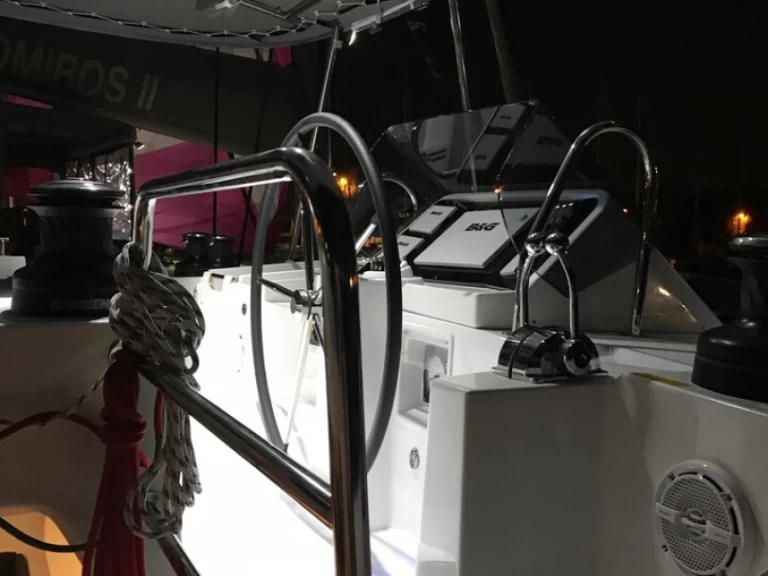 Noleggiare una Lagoon Lagoon 450 F a Álimos