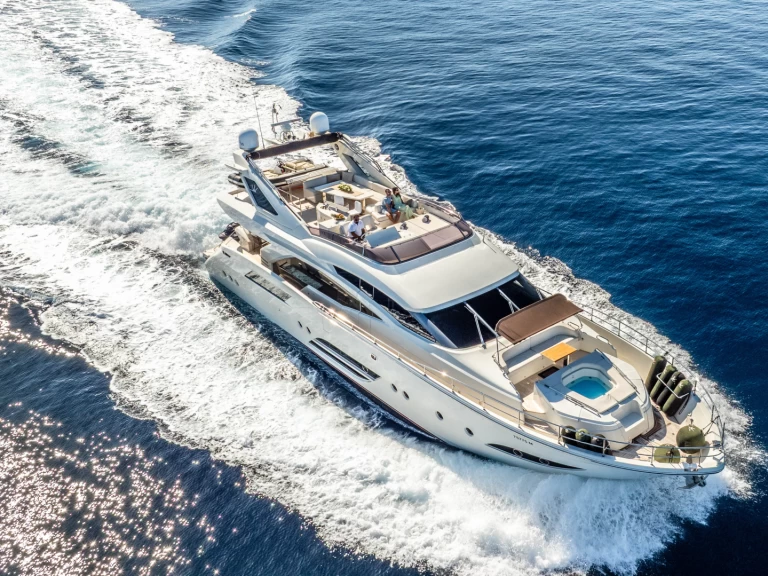 Noleggiare una Dominator-Shipyard Dominator 780S Deluxe a Sukošan