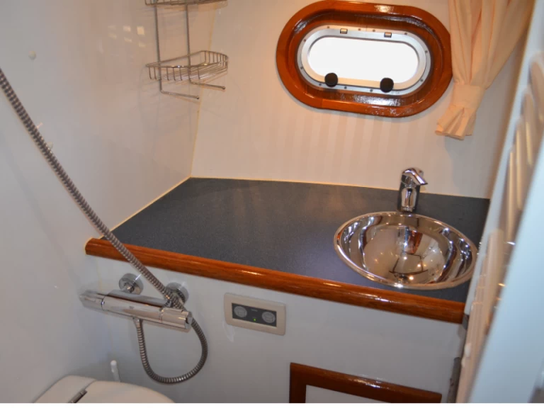 Barca a motore a noleggio a Drachten al miglior prezzo