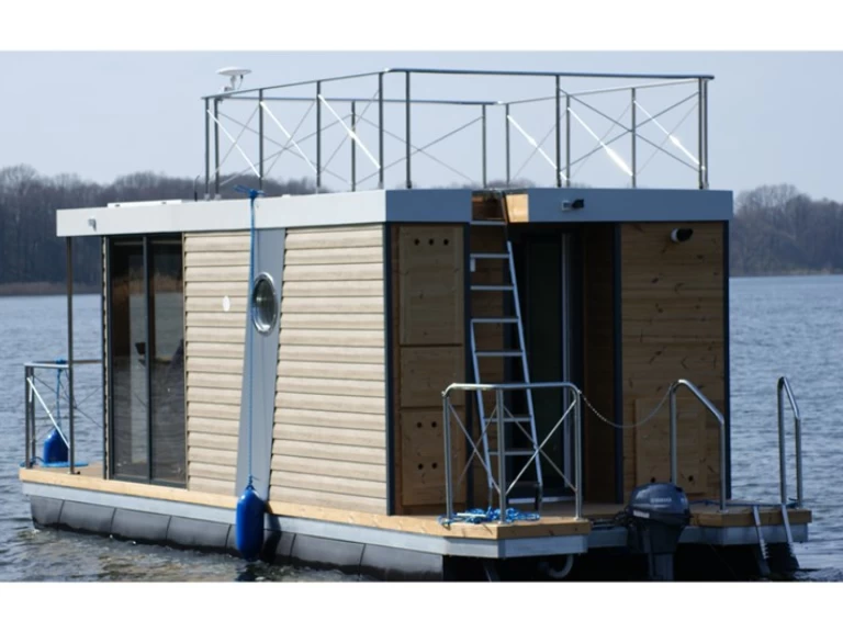 Noleggio Houseboat Campi con patente nautica