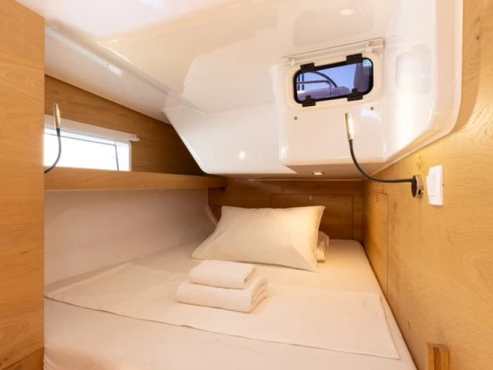 Noleggio Barca a vela Elan con patente nautica