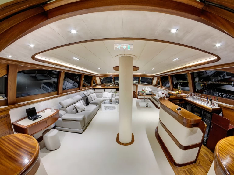 Noleggiare una  Luxury Sailing Yacht a Spalato