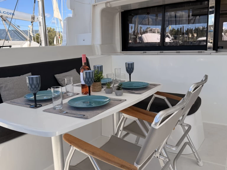 Noleggiare una Lagoon Lagoon 46 a Gouviá