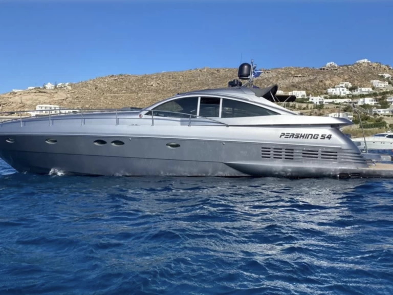 Noleggio Yacht di lusso Pershing con patente nautica