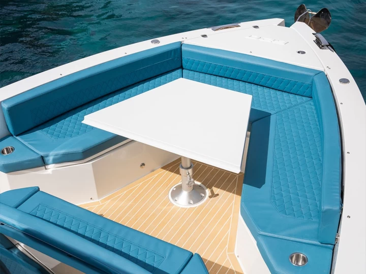 Barca a motore a noleggio a Porto Badino al miglior prezzo